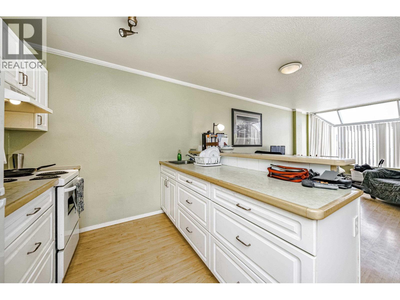 610 1330 BURRARD STREET, Vancouver