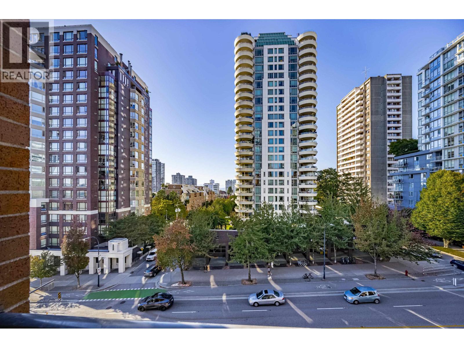 610 1330 BURRARD STREET, Vancouver