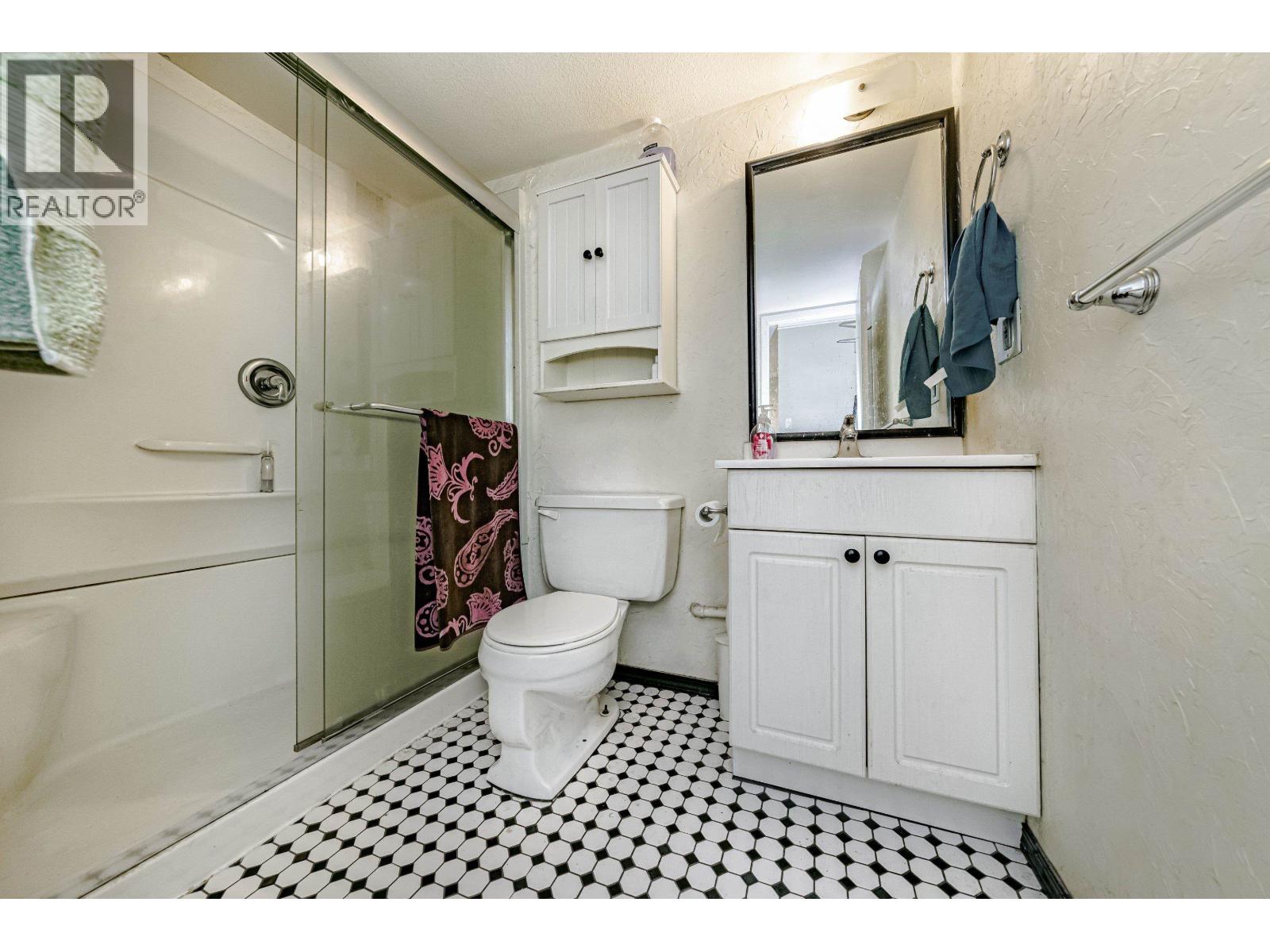 610 1330 BURRARD STREET, Vancouver