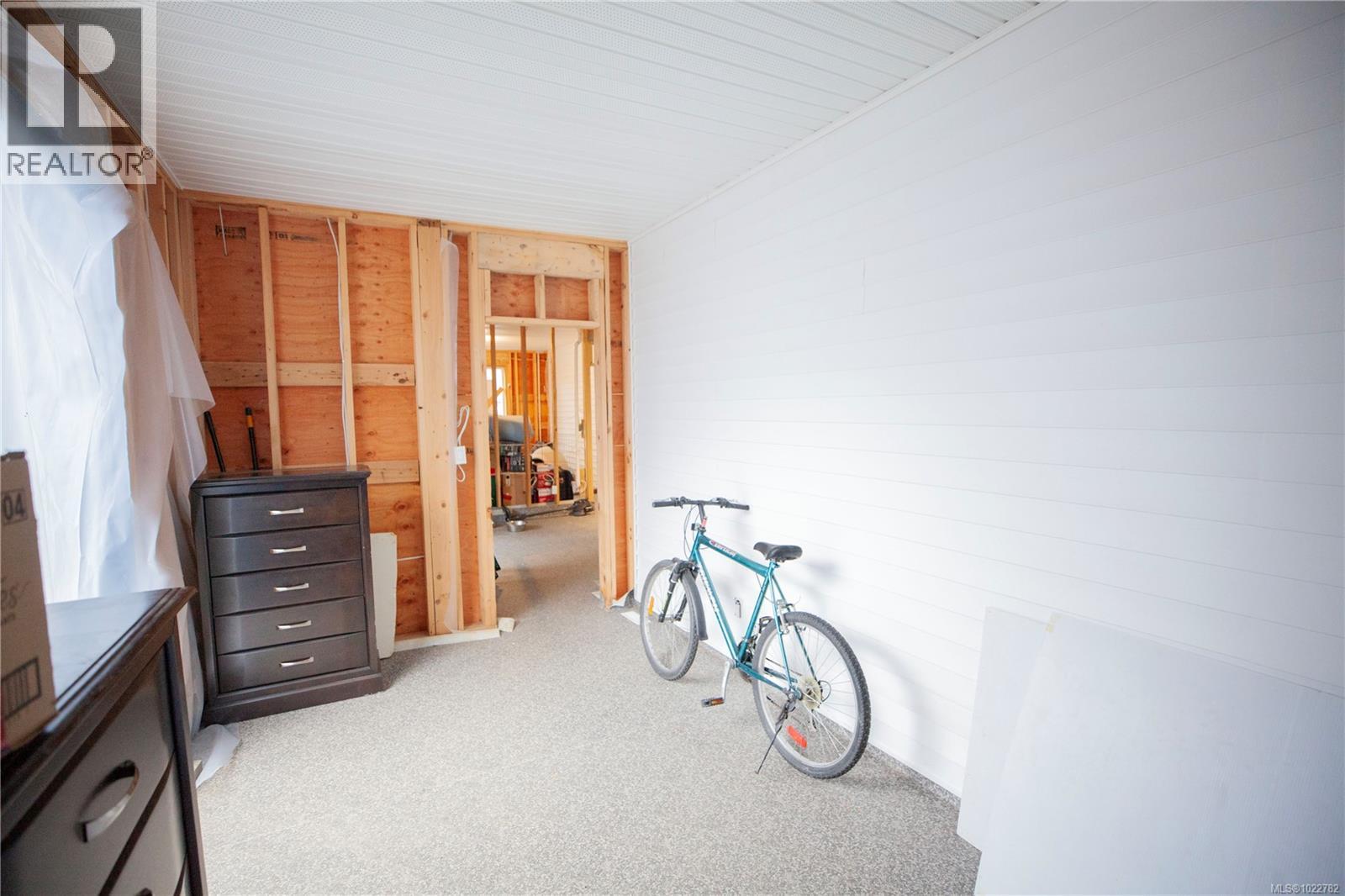 741 Snowdrop Ave, Saanich