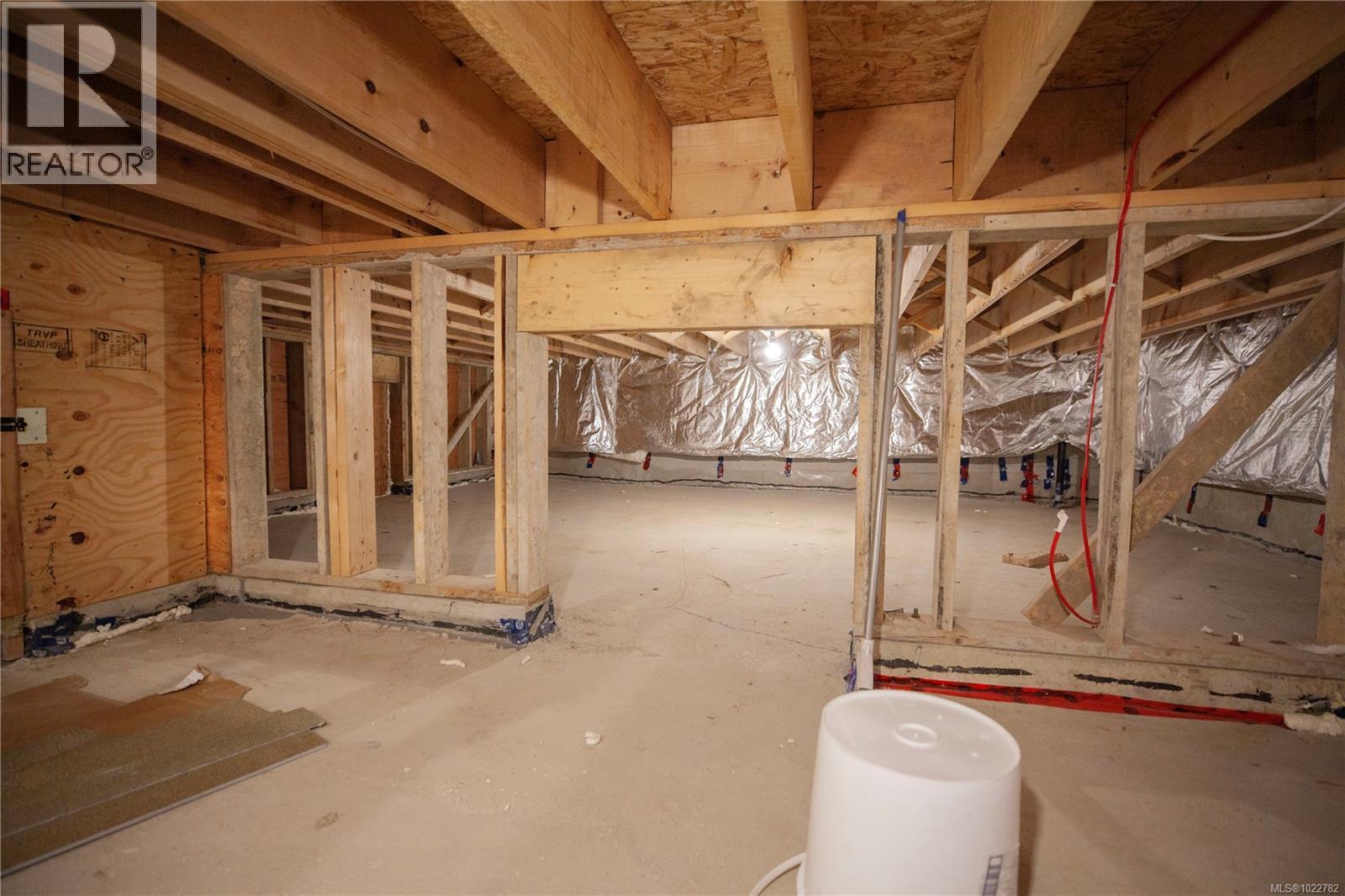 741 Snowdrop Ave, Saanich