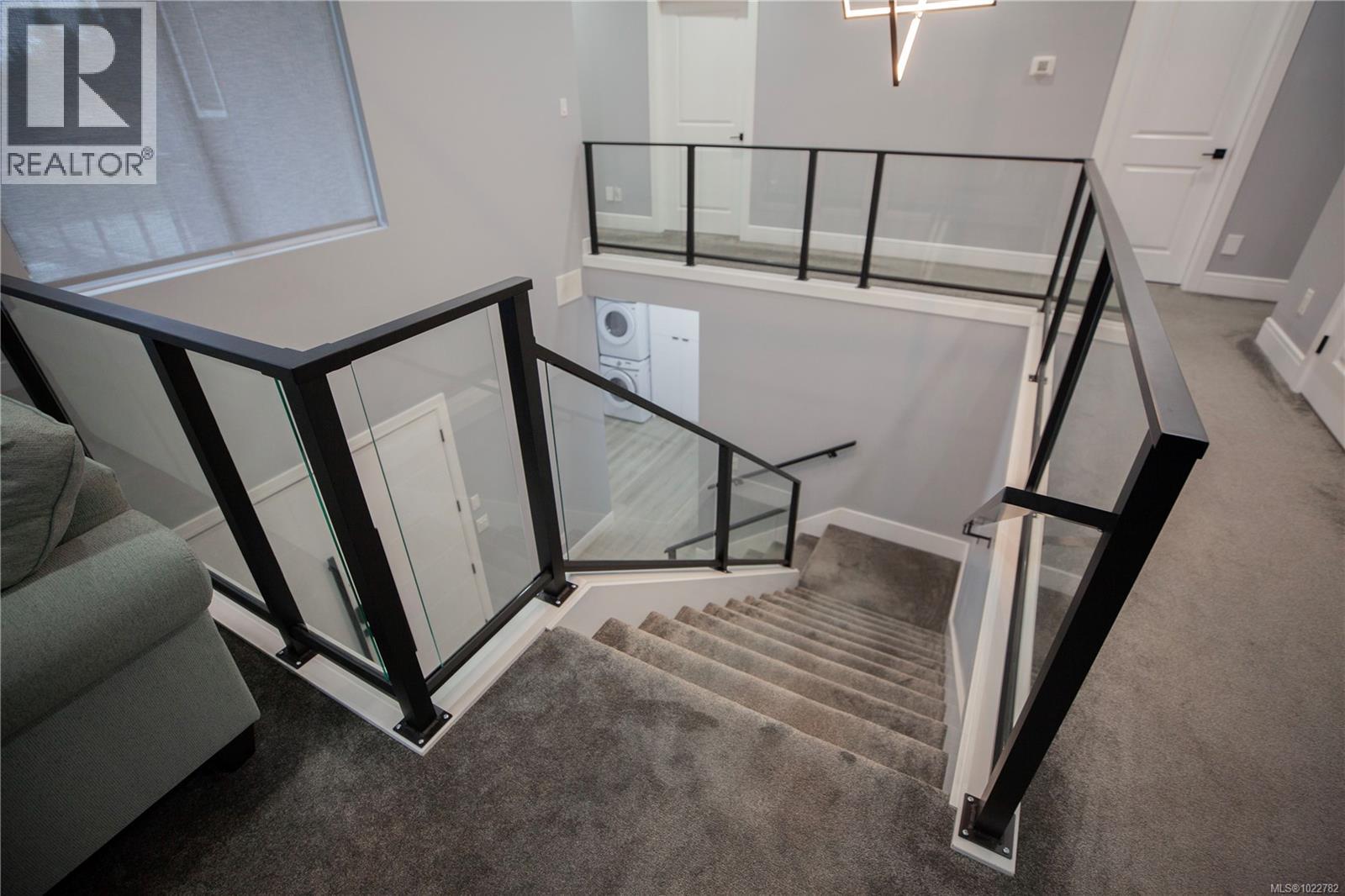 741 Snowdrop Ave, Saanich