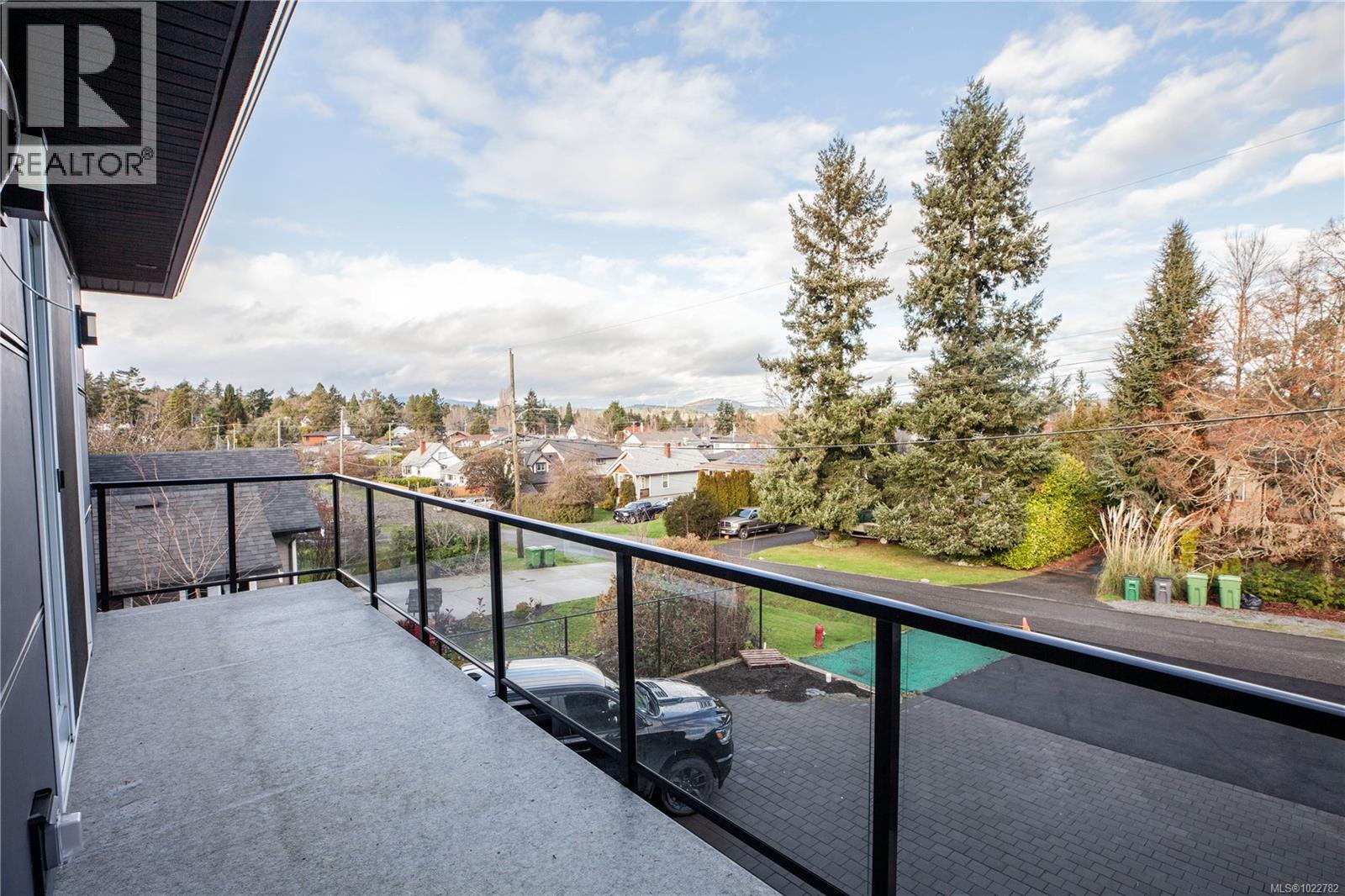 741 Snowdrop Ave, Saanich