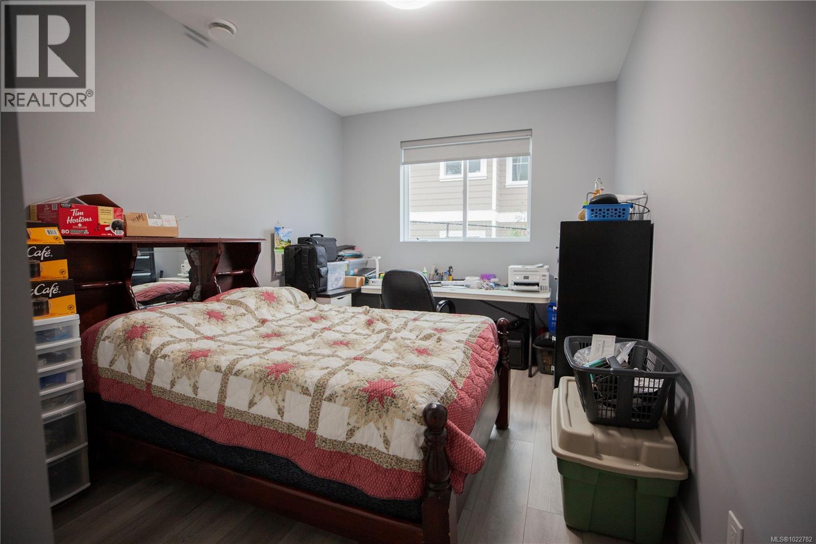 741 Snowdrop Ave, Saanich