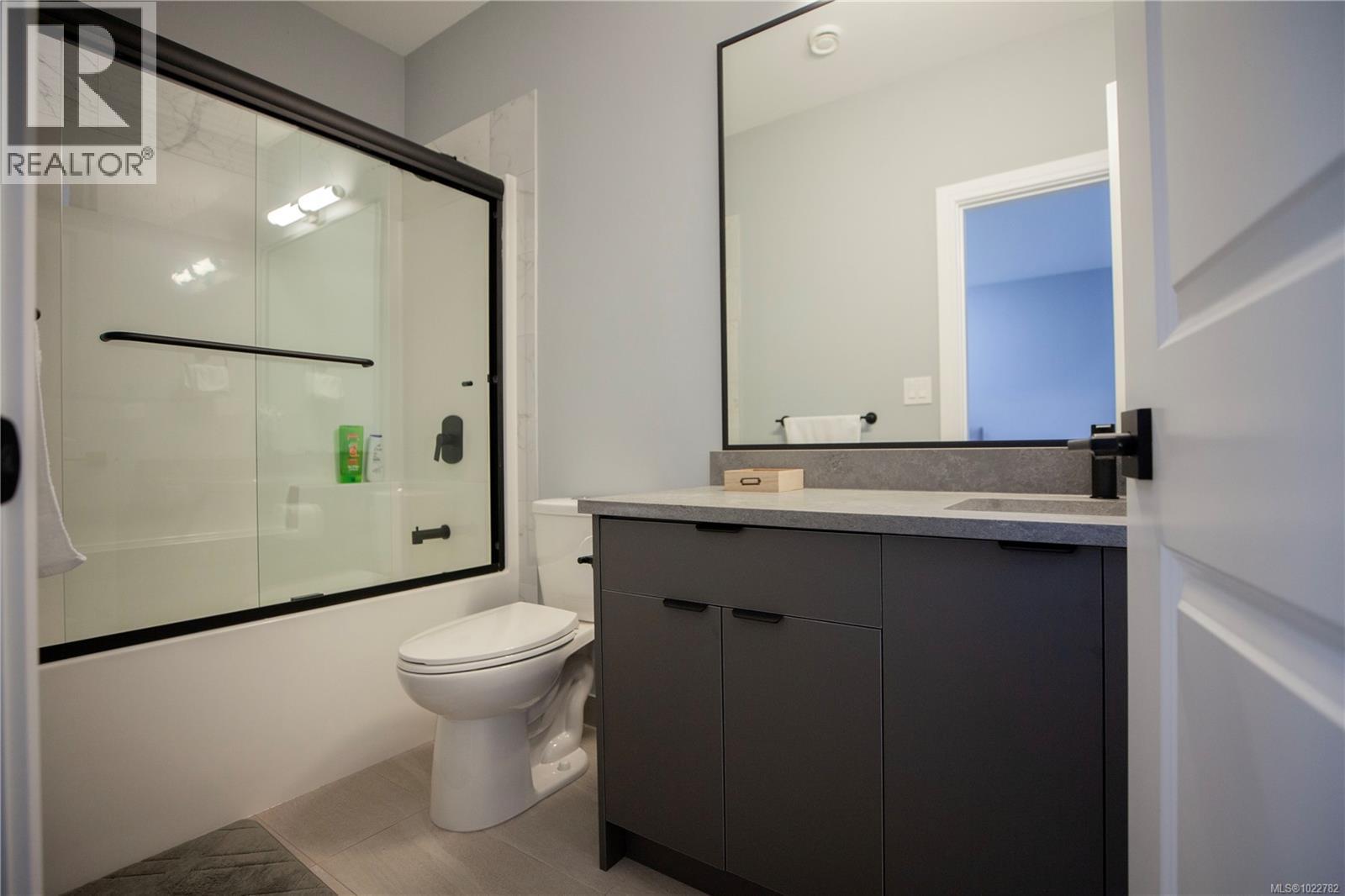 741 Snowdrop Ave, Saanich