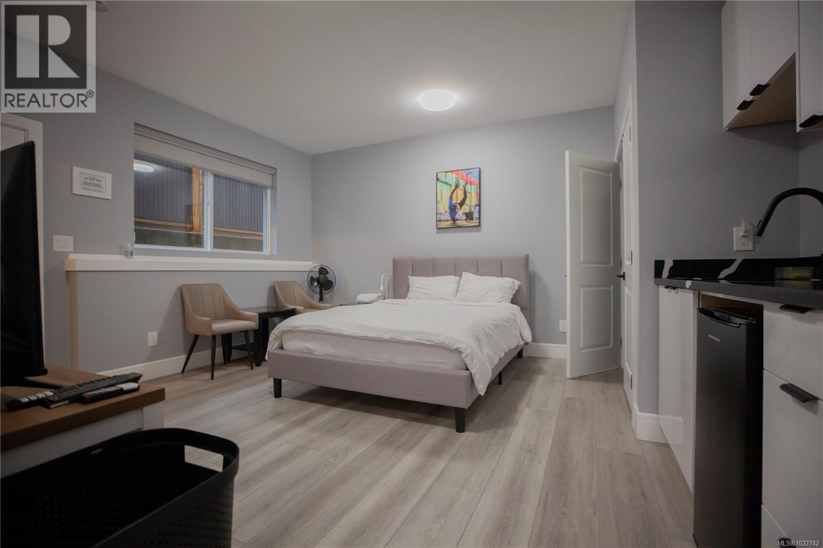 741 Snowdrop Ave, Saanich