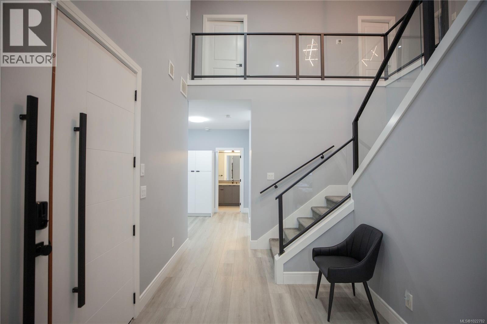 741 Snowdrop Ave, Saanich