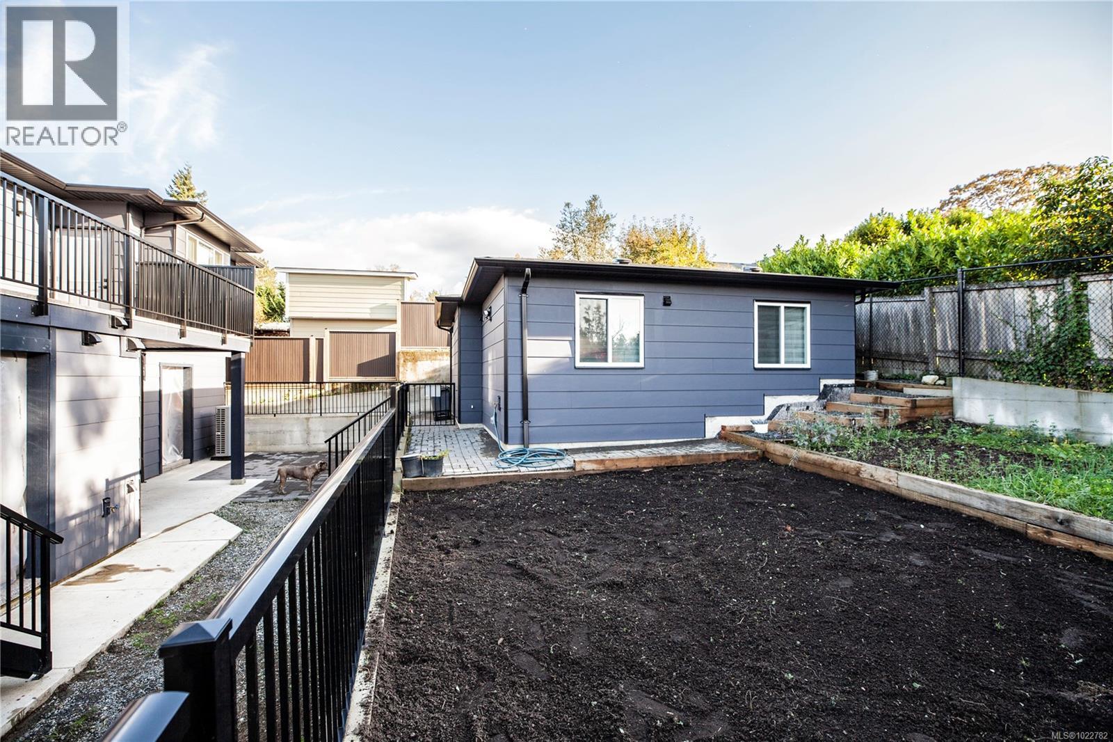 741 Snowdrop Ave, Saanich