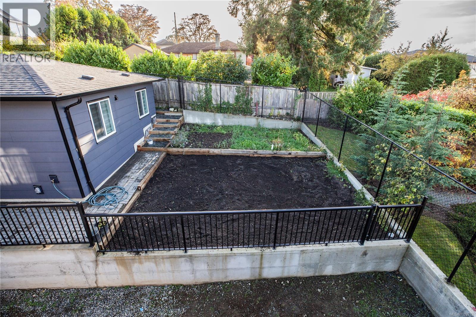 741 Snowdrop Ave, Saanich