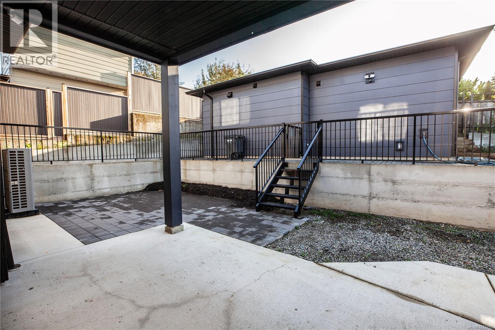 741 Snowdrop Ave, Saanich