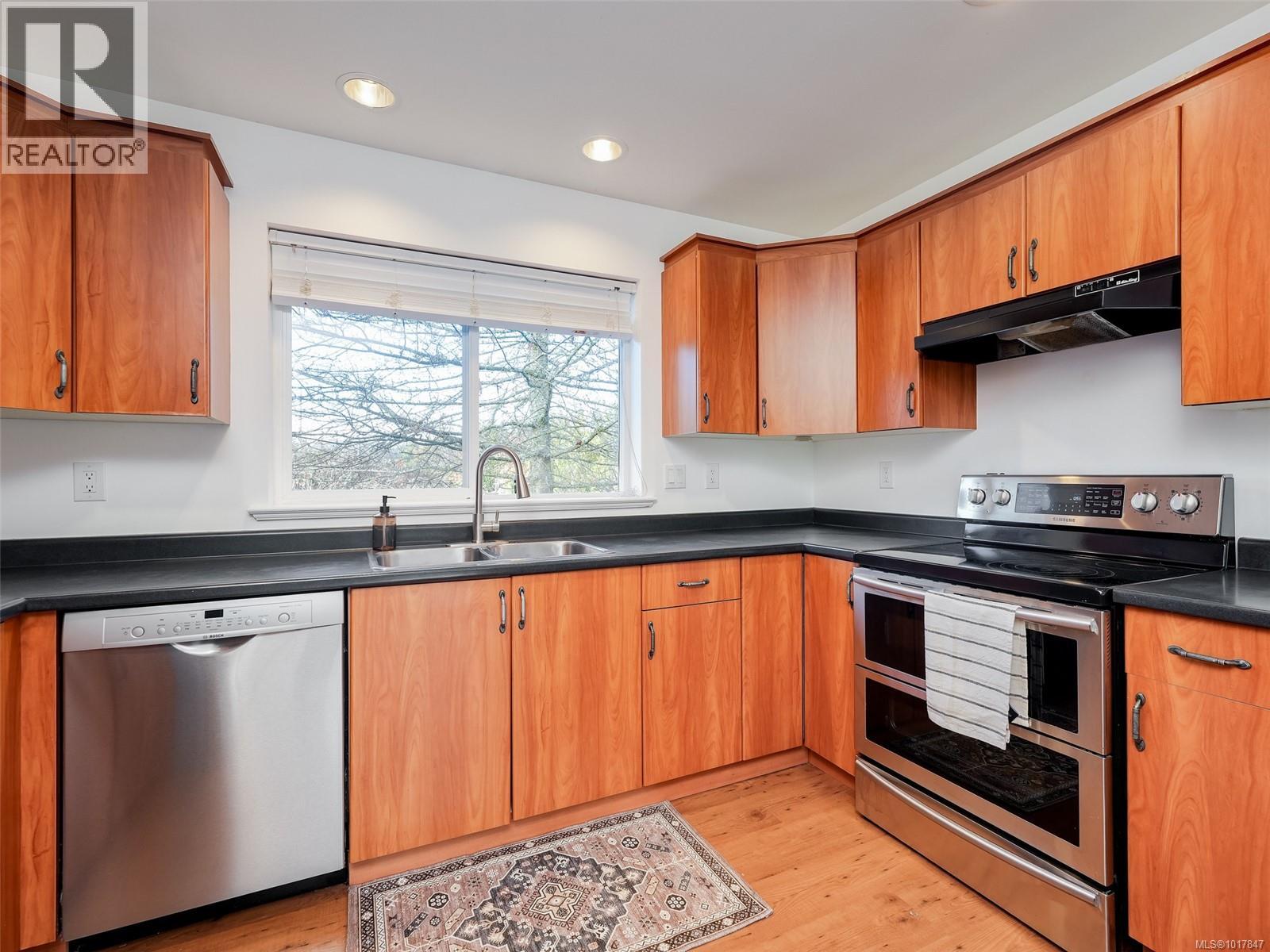 2 Game Rd, View Royal