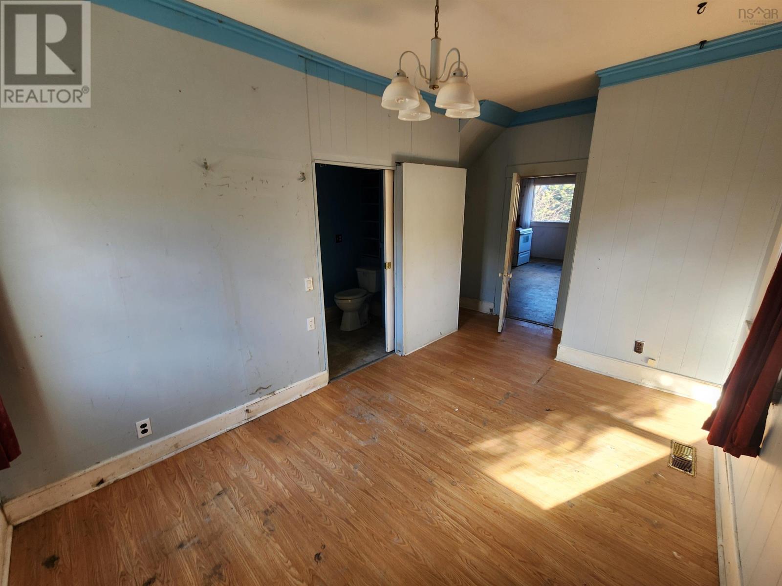 Property 21 of 29 of 12736 Hwy 316