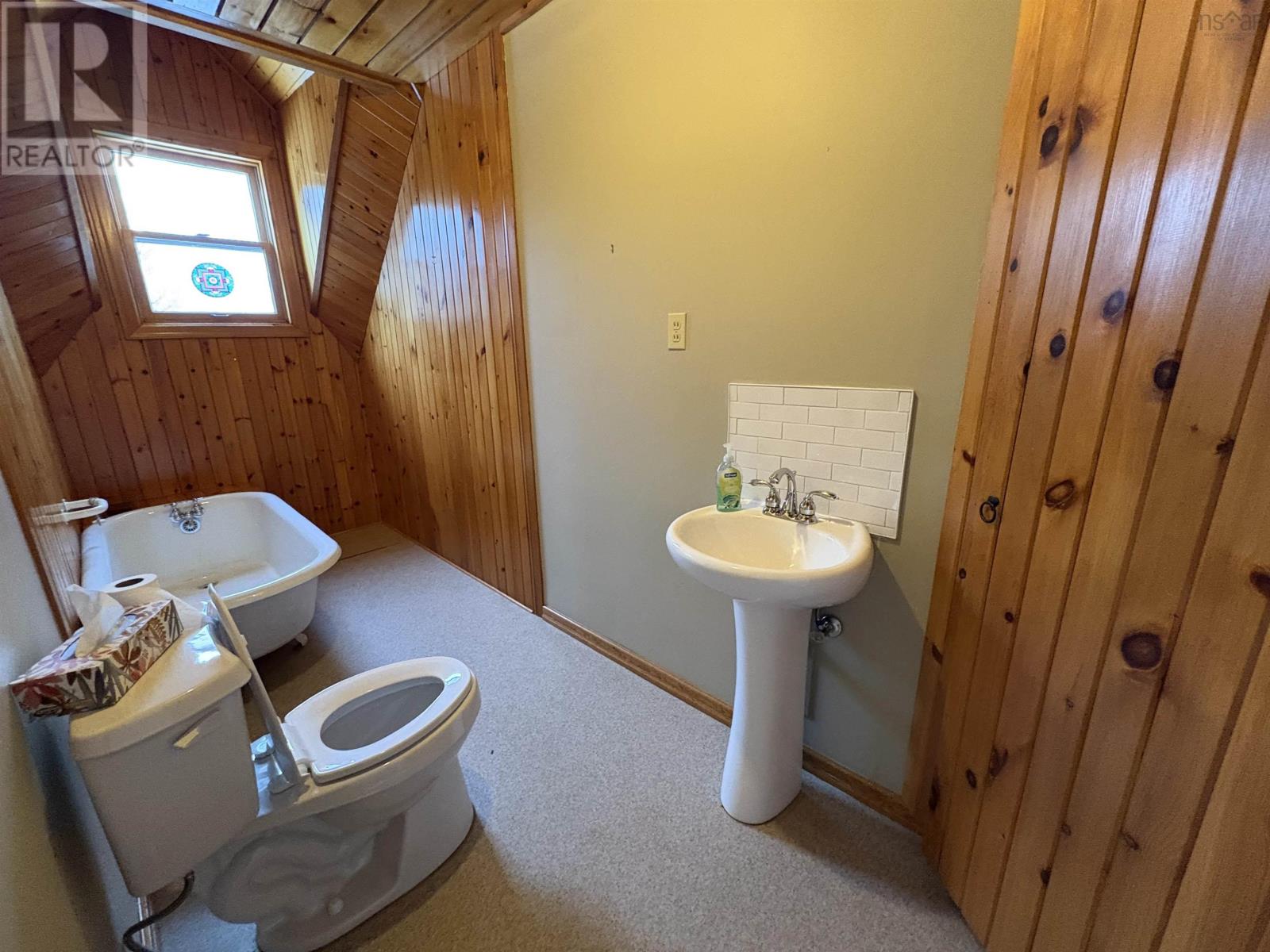 Property 29 of 36 of 5249 East River West Side Road