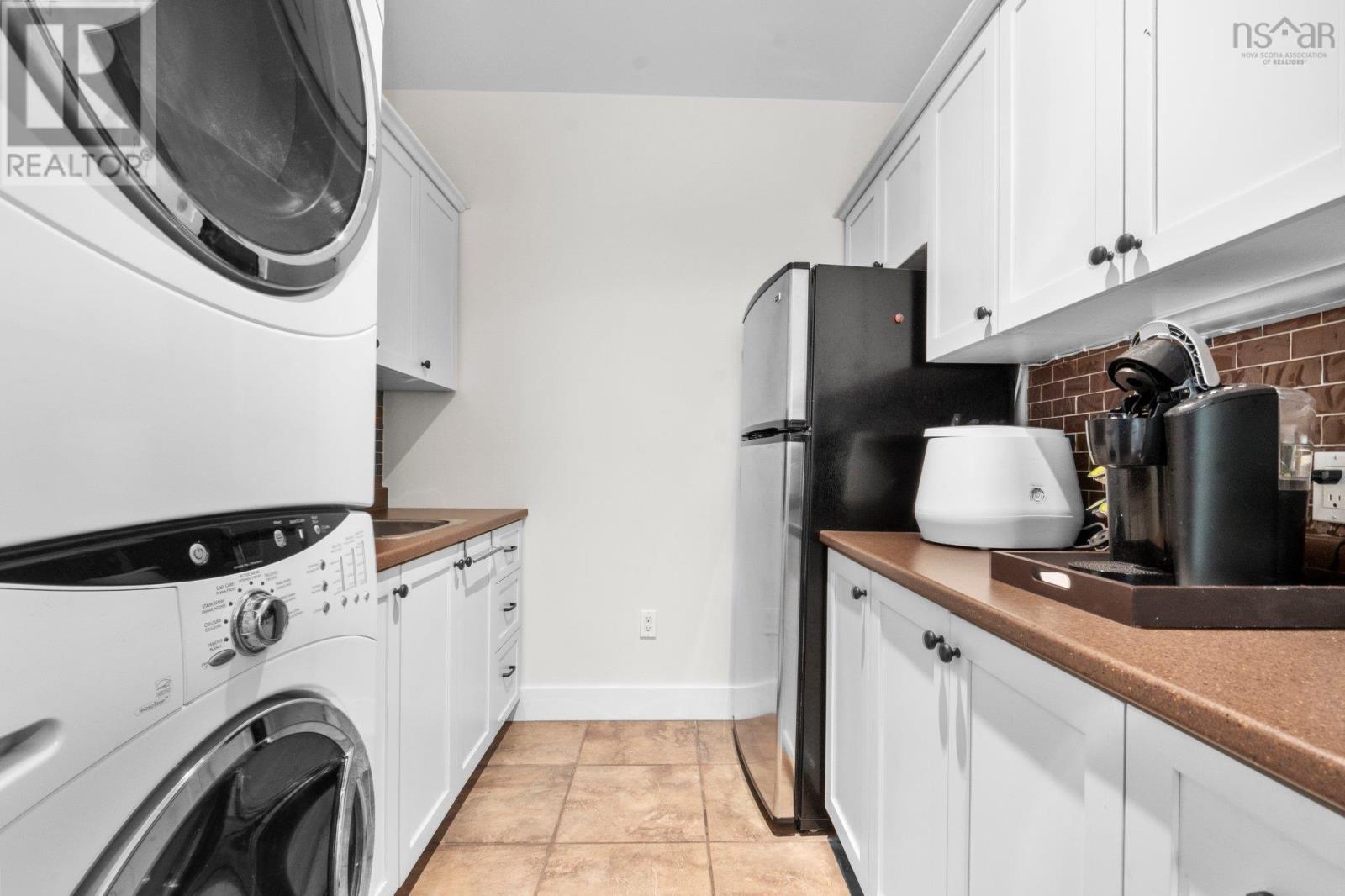 Property 22 of 51 of 15 Norwood Court