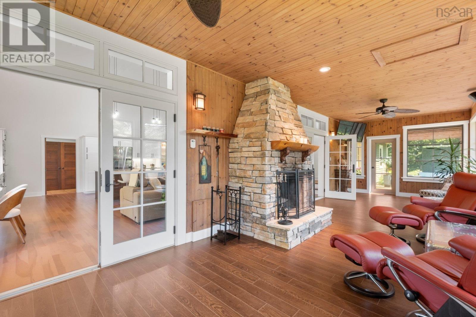 Property 24 of 51 of 15 Norwood Court