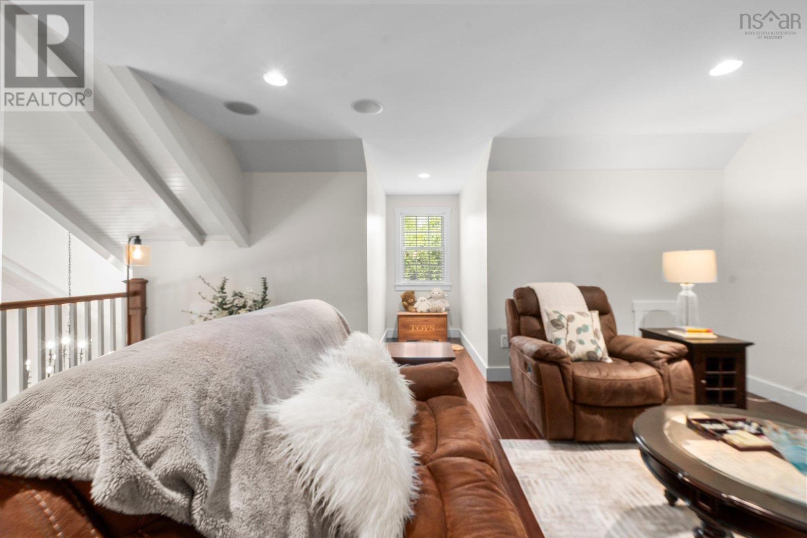 Property 39 of 51 of 15 Norwood Court