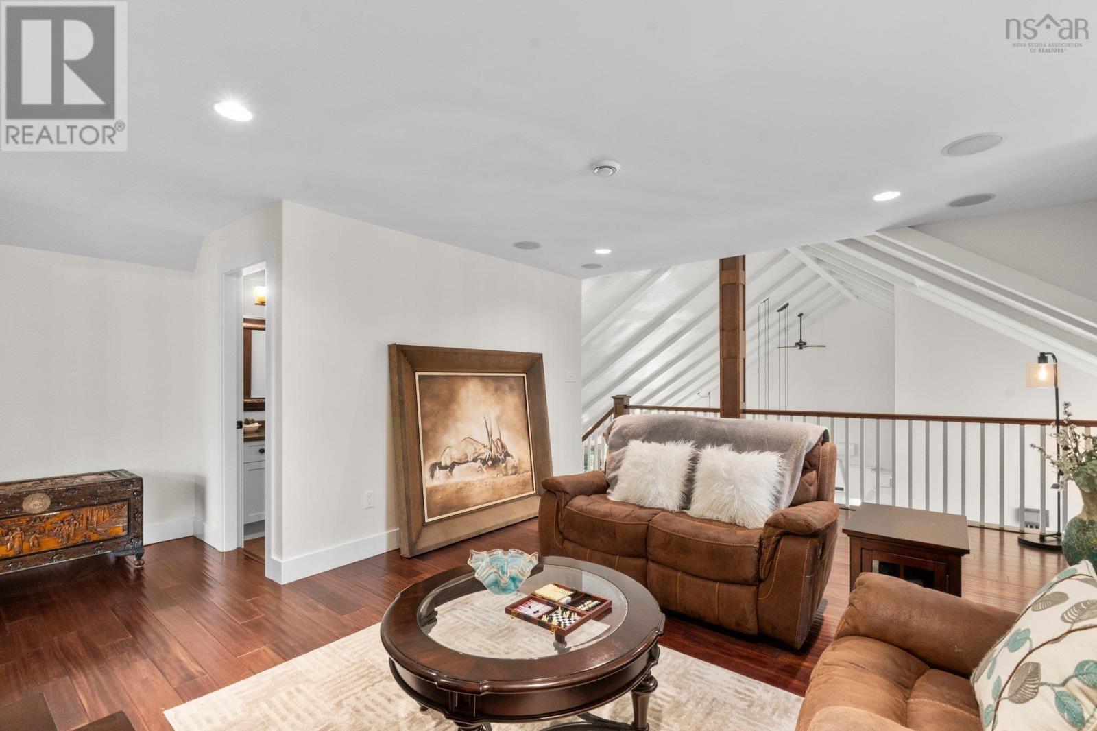 Property 38 of 51 of 15 Norwood Court