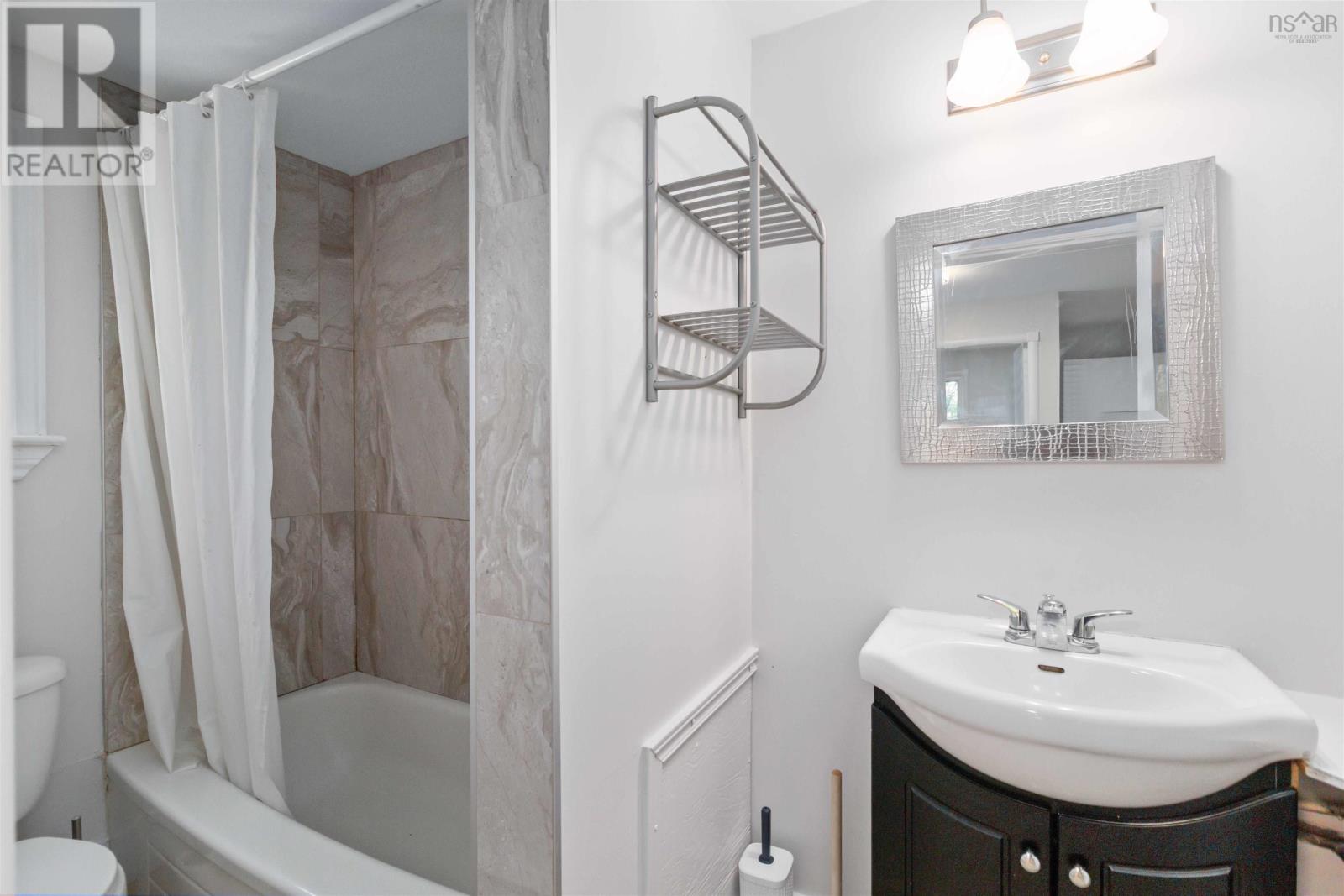 Property 22 of 49 of 358-360 St Margarets Bay Road