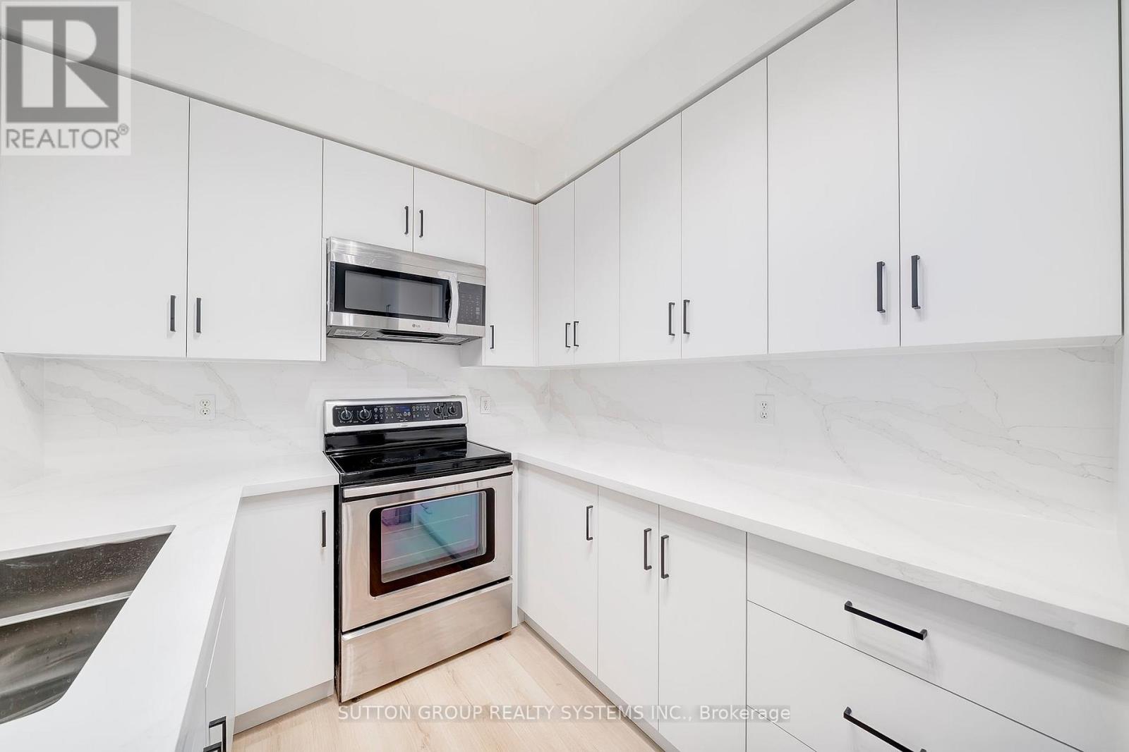 LPH 5 - 7 LORRAINE DRIVE - Photo 4 of 24, Toronto (Willowdale West), Ontario