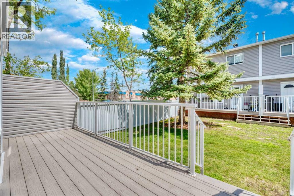 Single Family House for Sale in  Riverglen Park SE Riverbend Calgary 