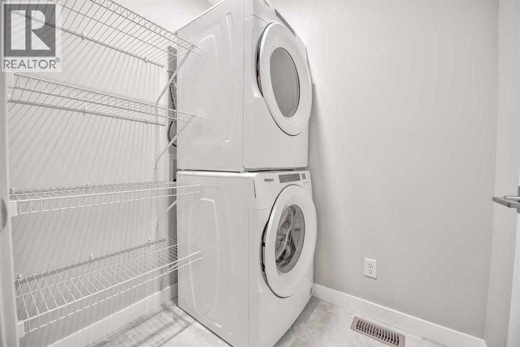 Single Family House for Sale in  Crestridge Common SW Crestmont Calgary 