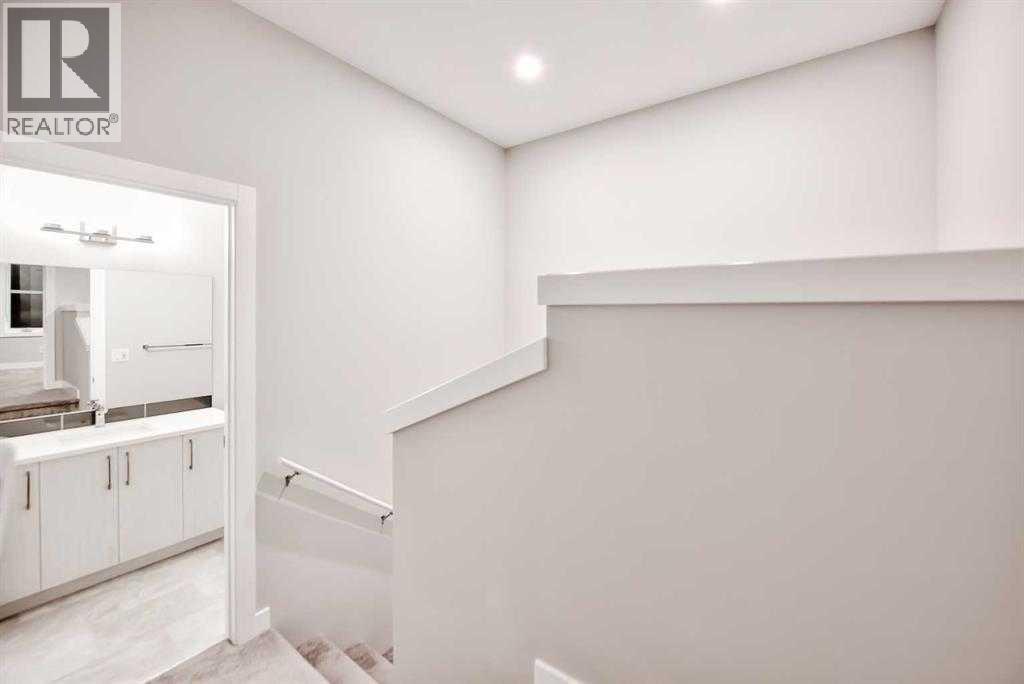 Single Family House for Sale in  Crestridge Common SW Crestmont Calgary 