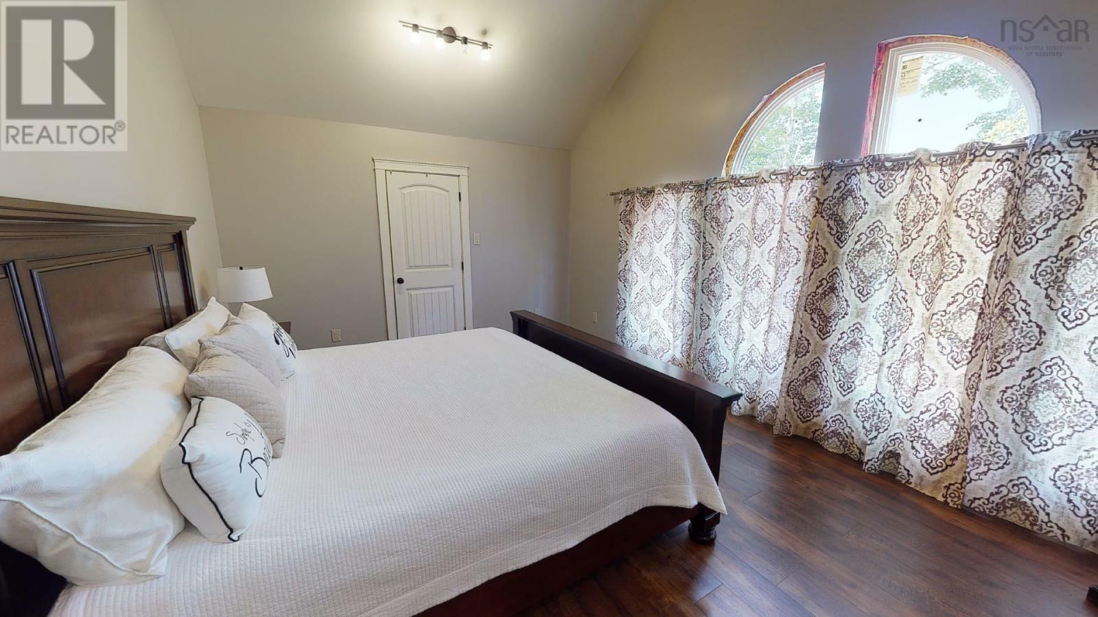 Property 10 of 13 of 38 Sunset Lane