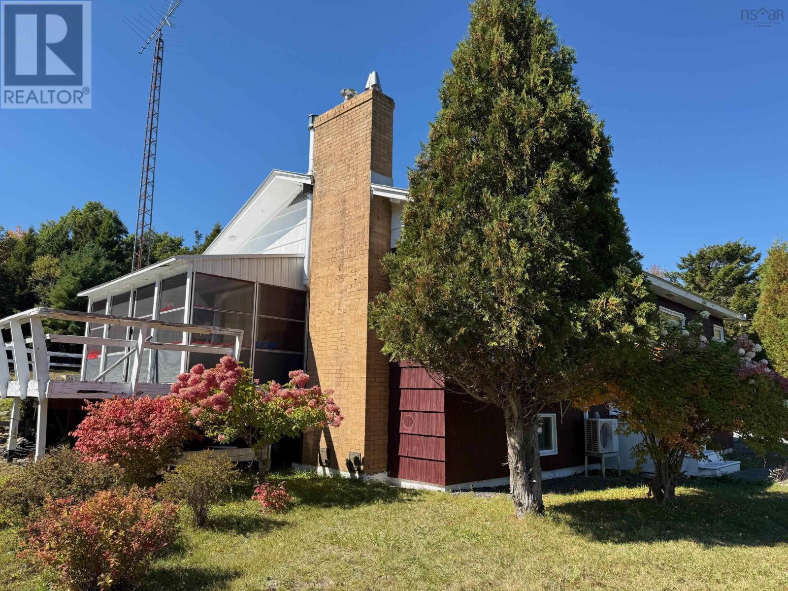 Property 10 of 32 of 10208 Highway 3