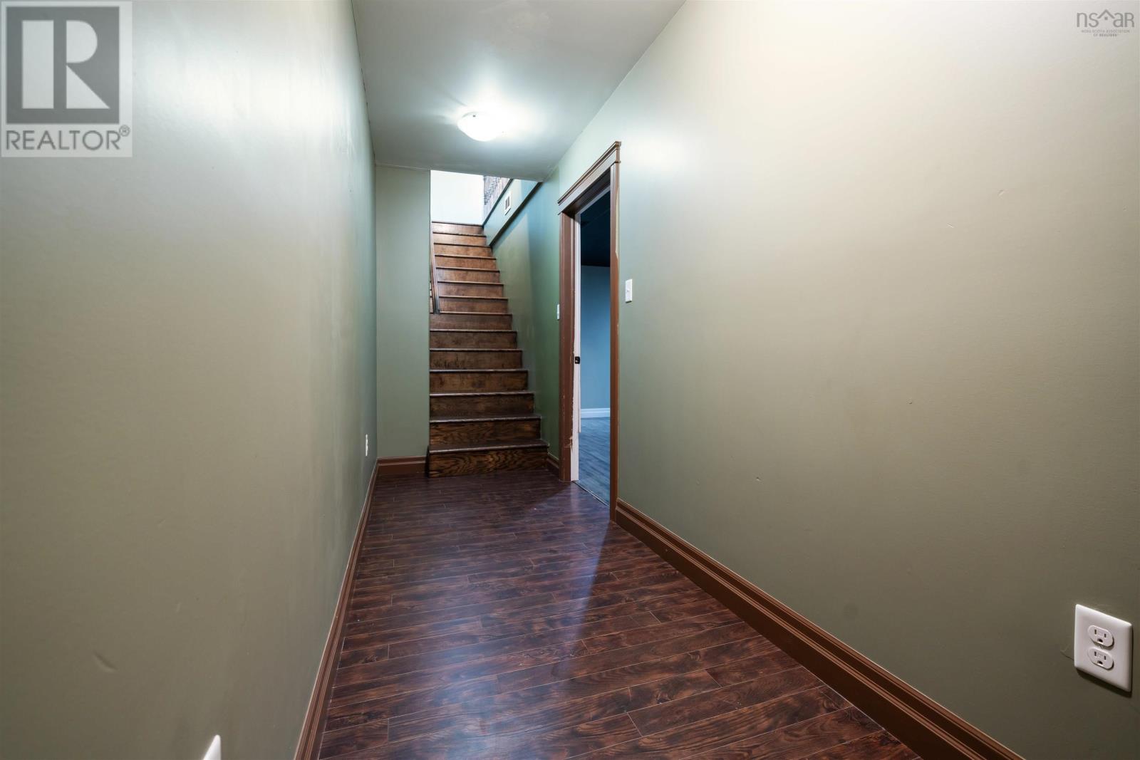 Property 30 of 49 of 87 New Row