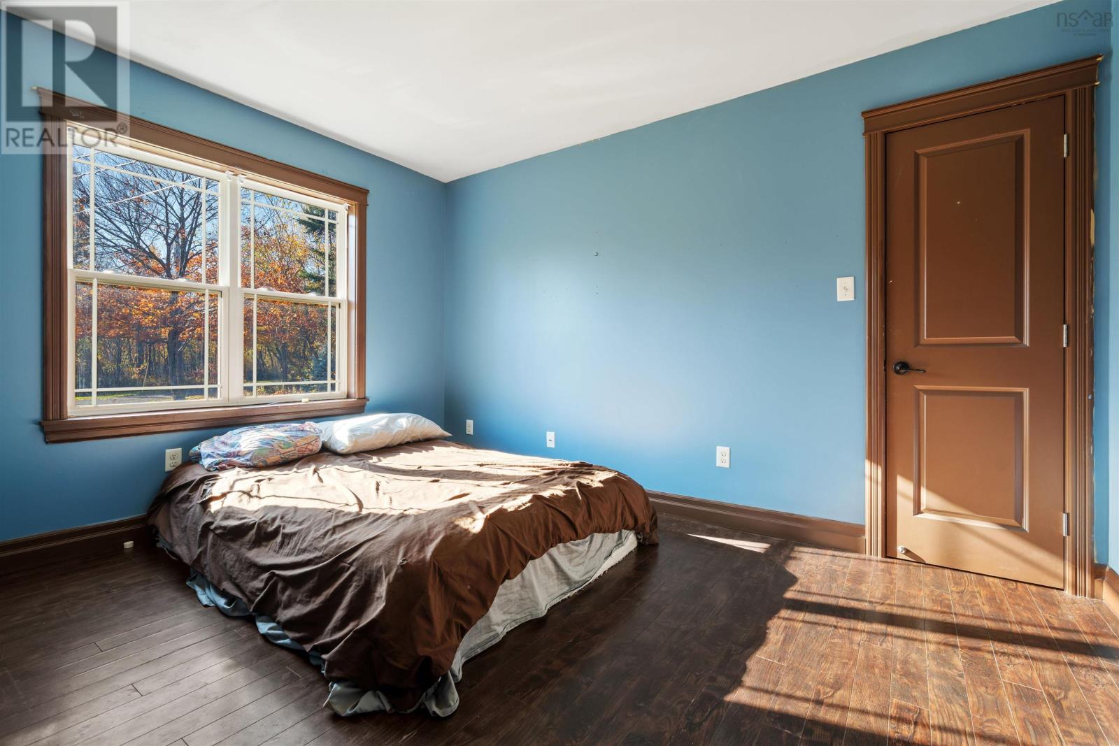 Property 28 of 49 of 87 New Row