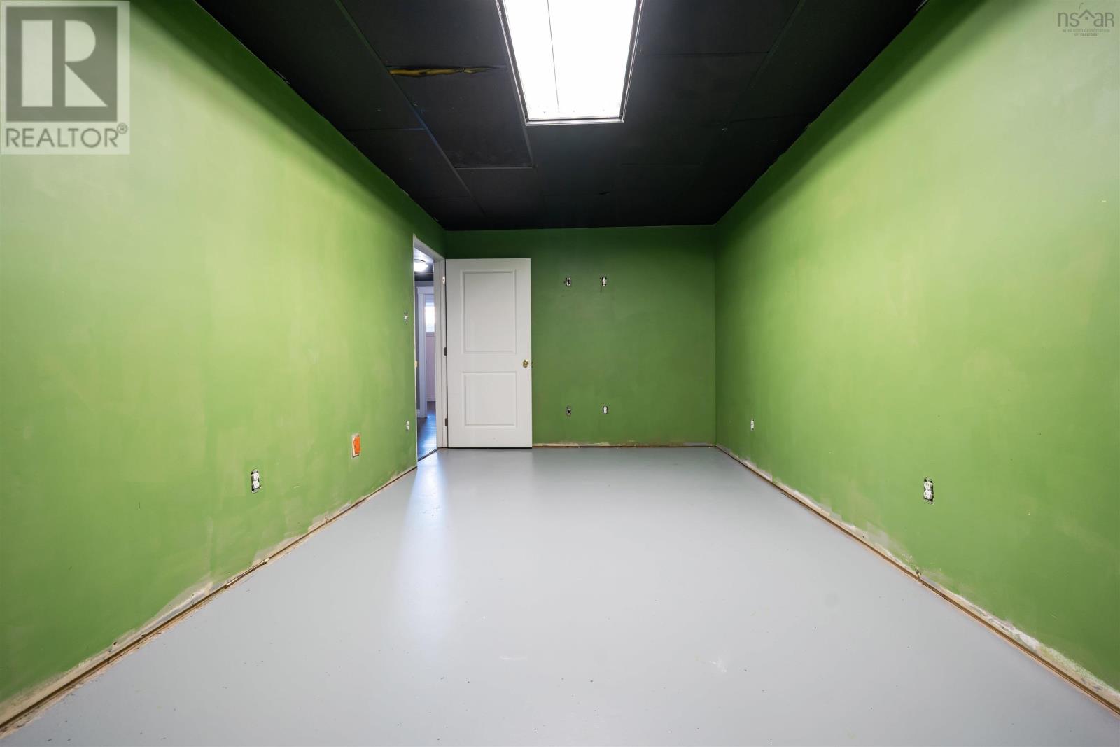 Property 38 of 49 of 87 New Row