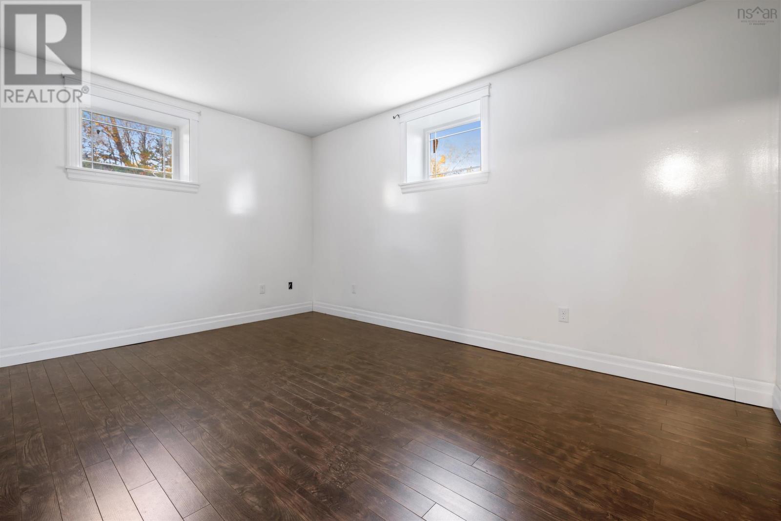 Property 32 of 49 of 87 New Row