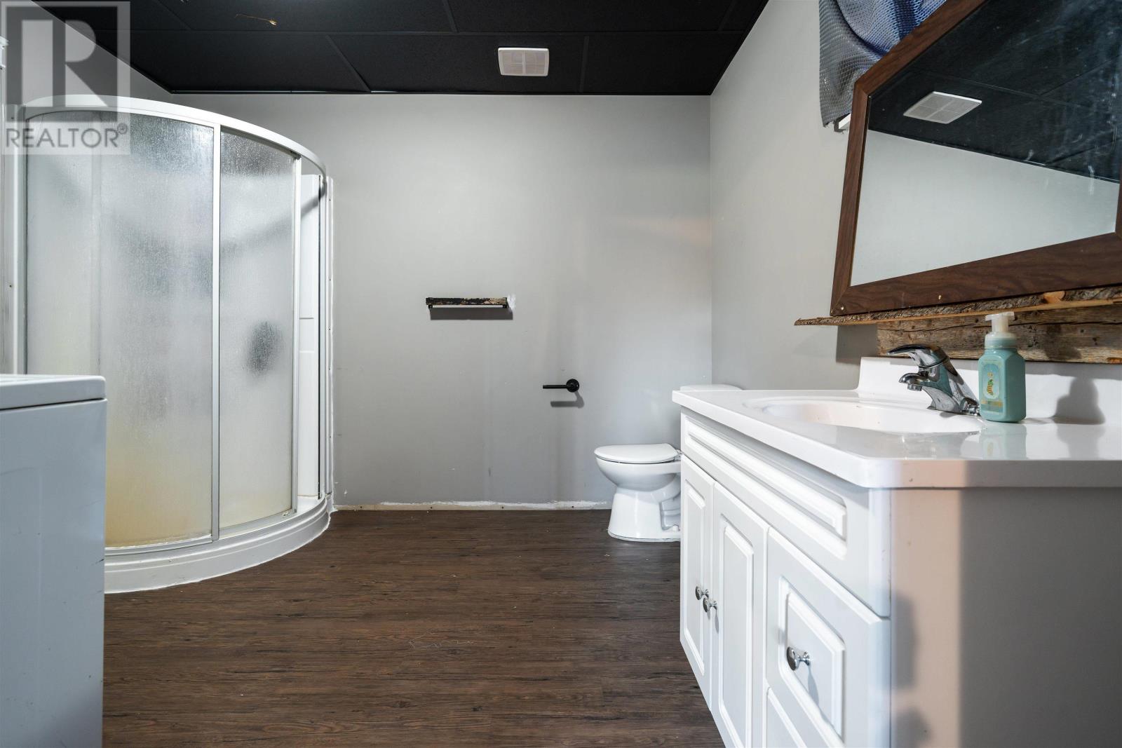 Property 35 of 49 of 87 New Row