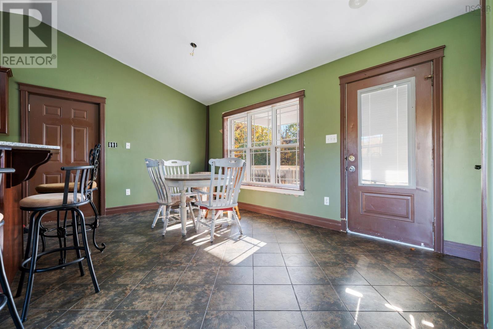 Property 4 of 49 of 87 New Row