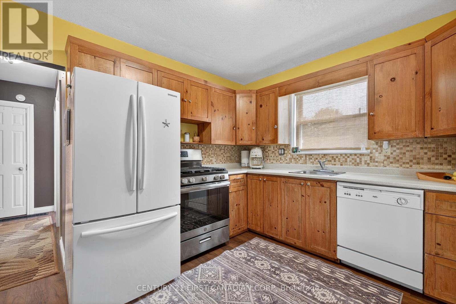 204 BURNSIDE DRIVE - 9