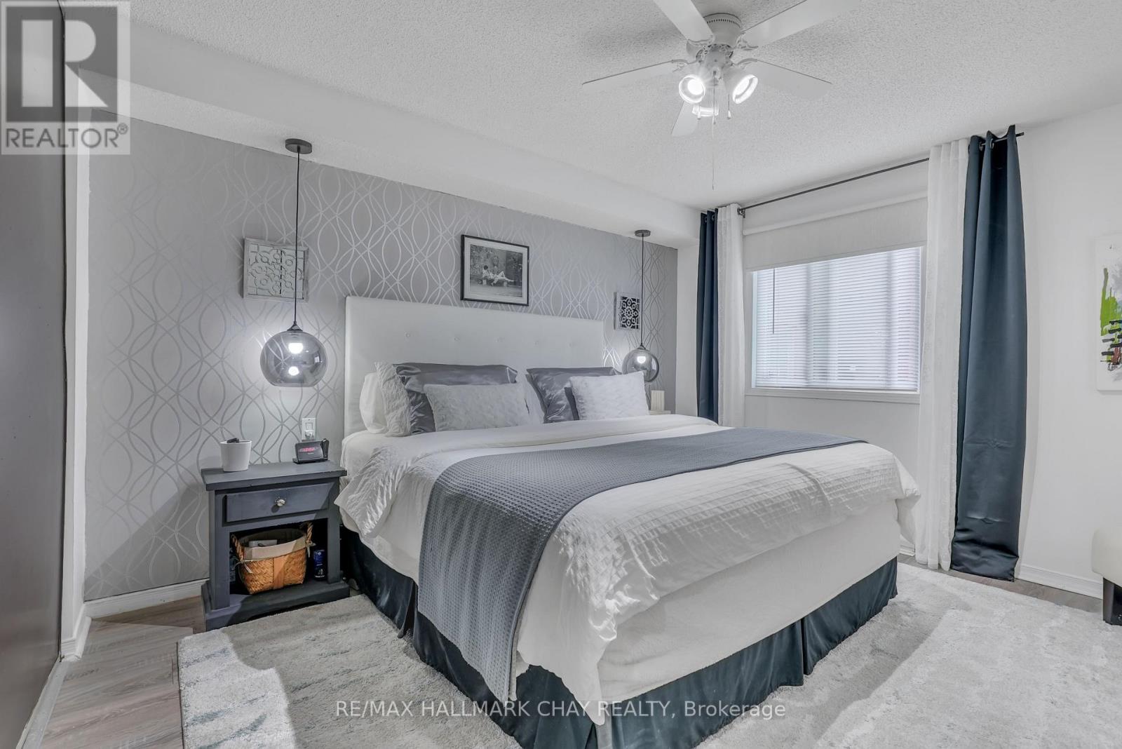 106 - 1 QUAIL CRESCENT - Photo 4 of 34, Barrie (Ardagh), Ontario