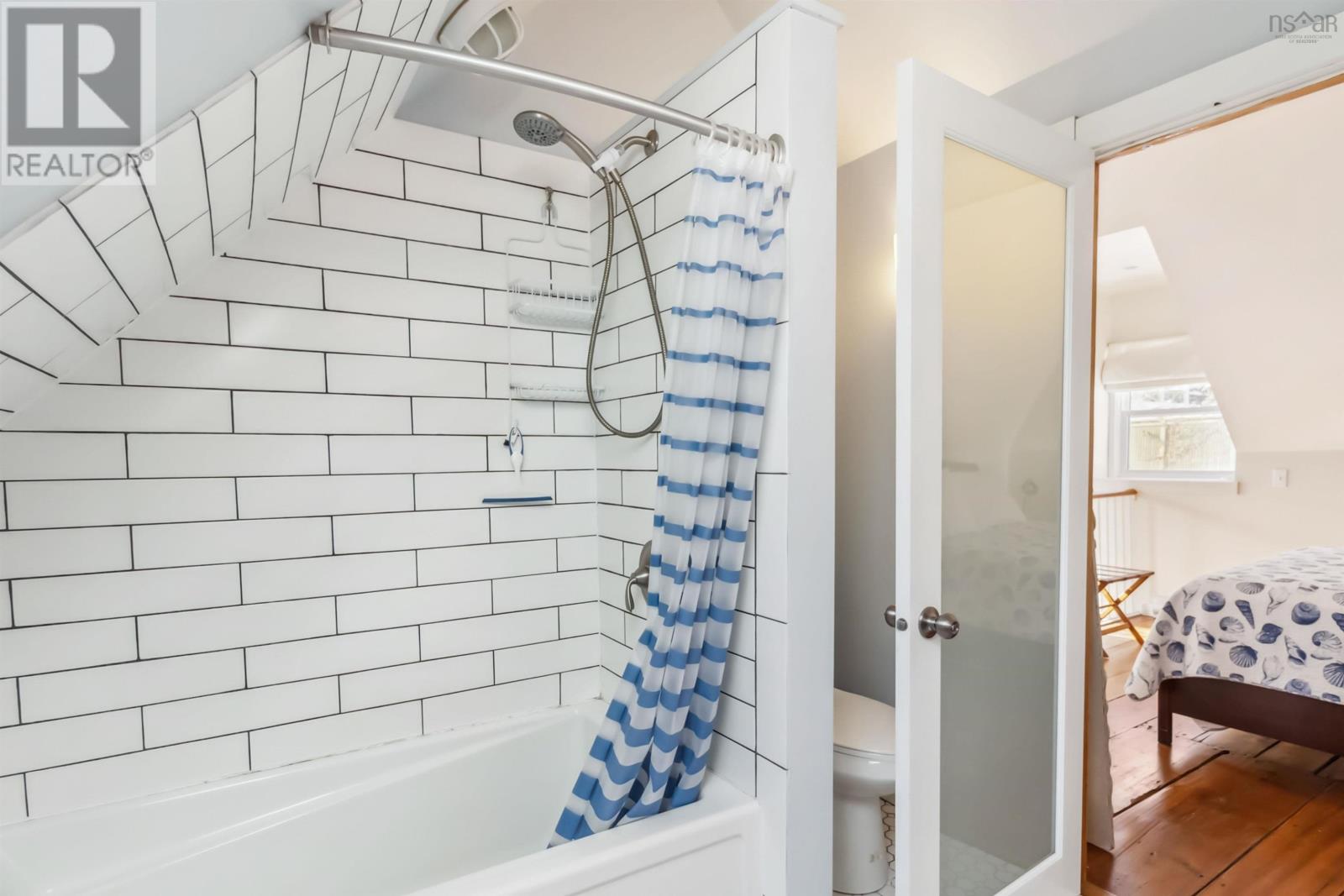 Property 48 of 50 of 66 McDonald Street