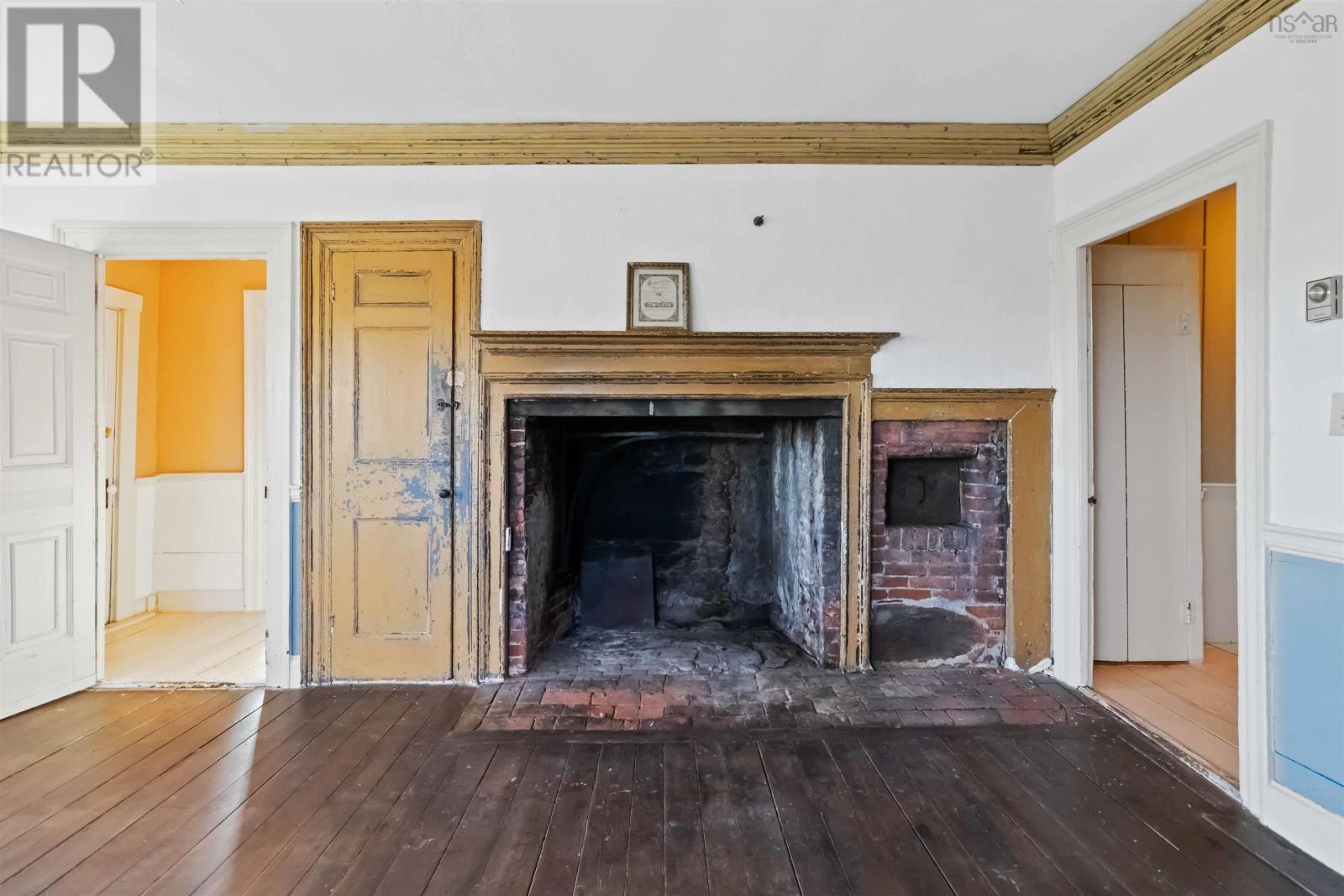 Property 19 of 51 of 261 Upper Kingsburg Road