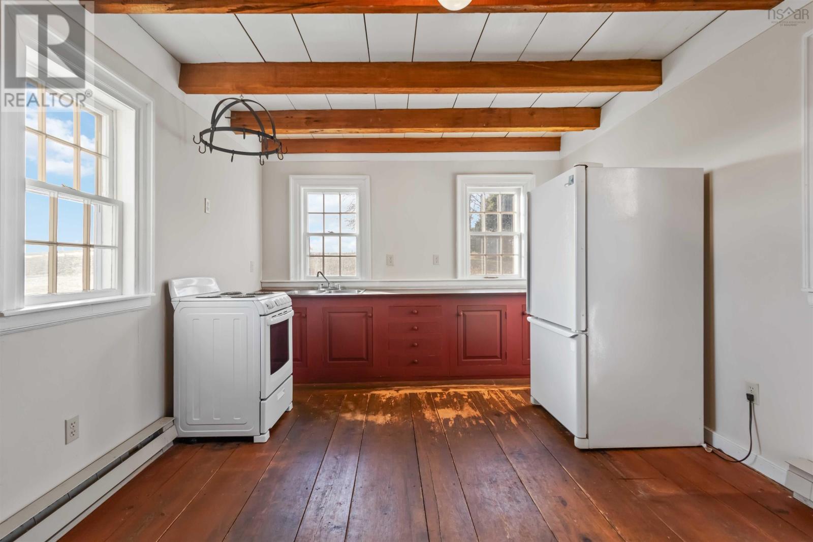 Property 9 of 51 of 261 Upper Kingsburg Road