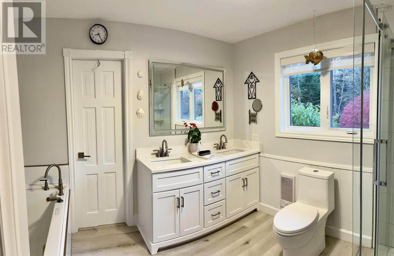 Property 21 of 50 of 1904 Sandy Point Road