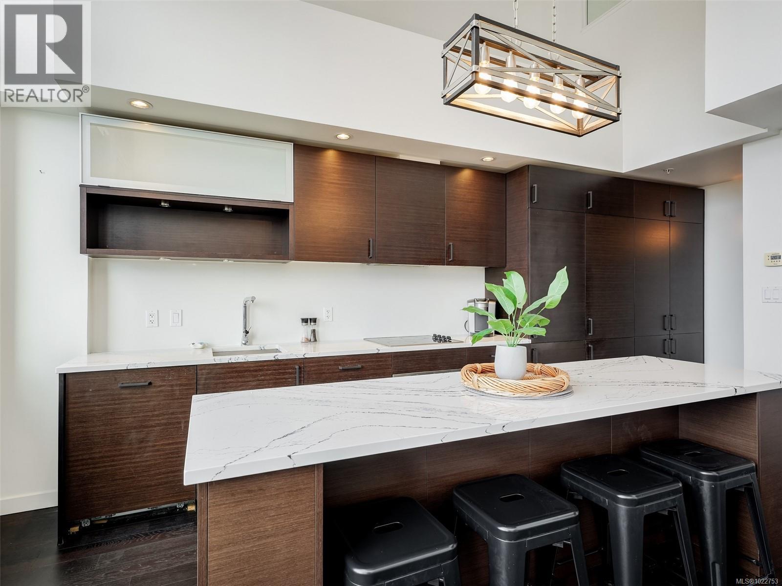 411 770 Fisgard St, Victoria