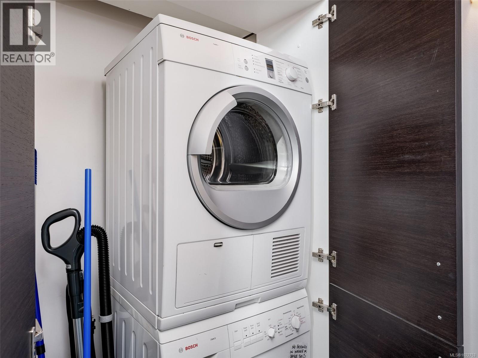 411 770 Fisgard St, Victoria