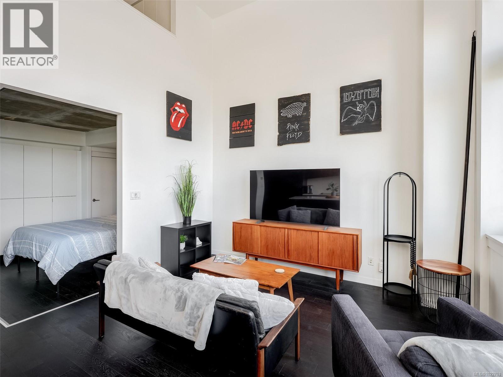 411 770 Fisgard St, Victoria