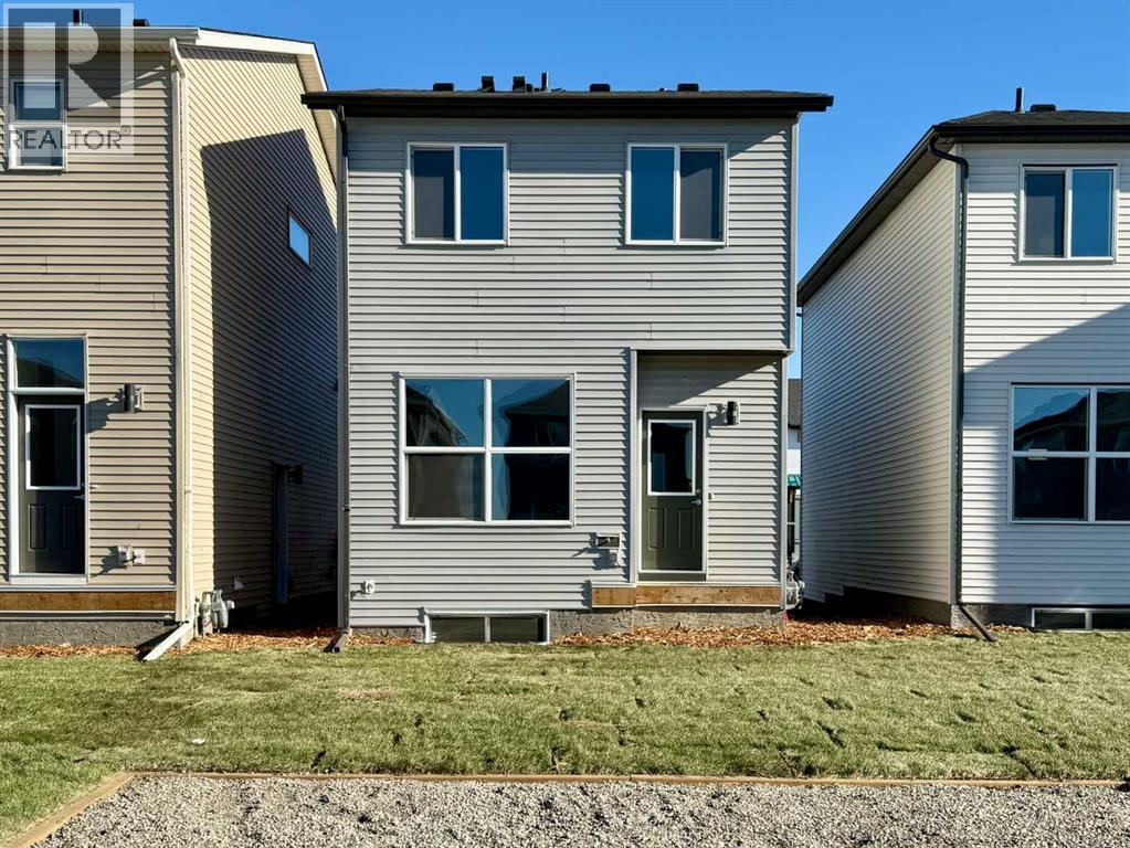 Single Family House for Sale in  Hotchkiss Drive SE Hotchkiss Calgary 