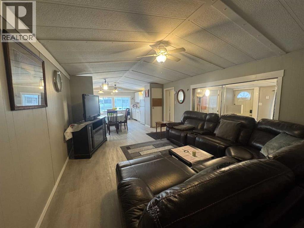 Single Family House Mobile Home for Sale in #   Gray Drive Glendale Red Deer 