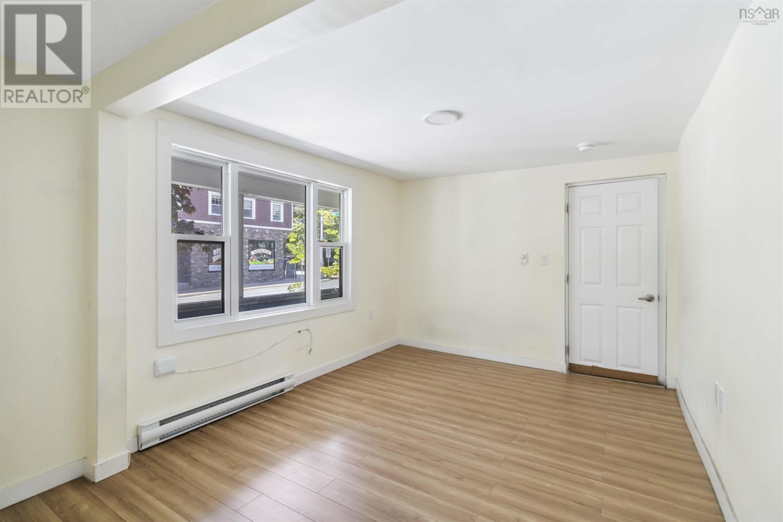 Property 22 of 51 of 2097 2099 2099A Oxford Street