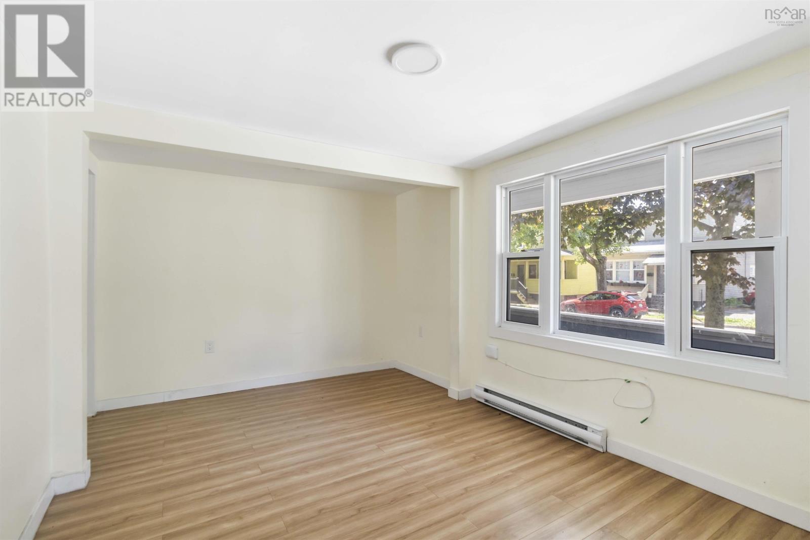 Property 21 of 51 of 2097 2099 2099A Oxford Street