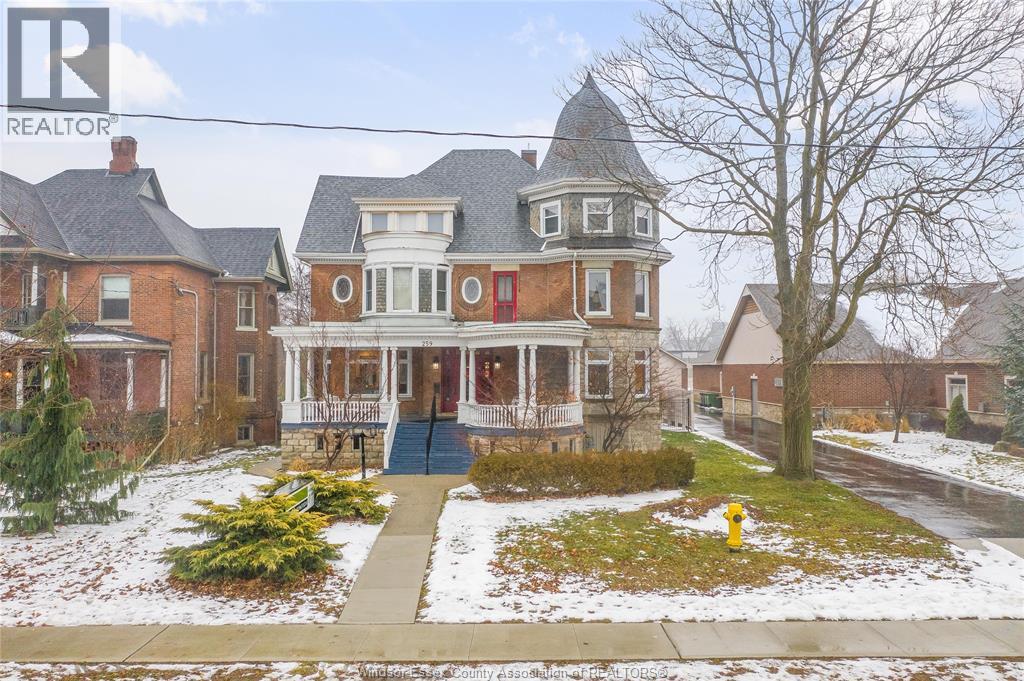 259 WELLINGTON STREET WEST - 1