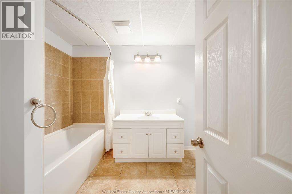 259 WELLINGTON STREET WEST - 23