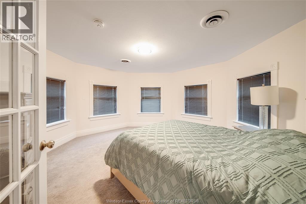 259 WELLINGTON STREET WEST - 28